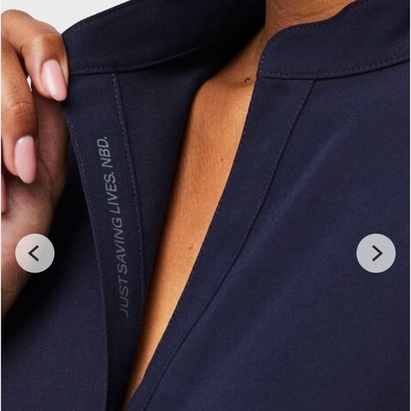 FIGS Rafaela scrub top NAVY - Picture 4 of 6